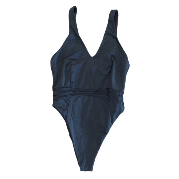 Buffbunny Pleat The 5th One Piece Swimsuit - Picture 2 of 5